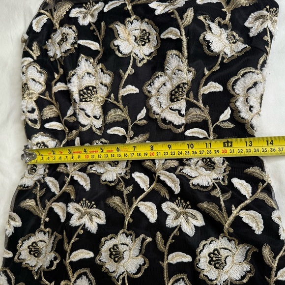 David Meister Black Floral Embroidered Gown Size 8 - Picture 9 of 12